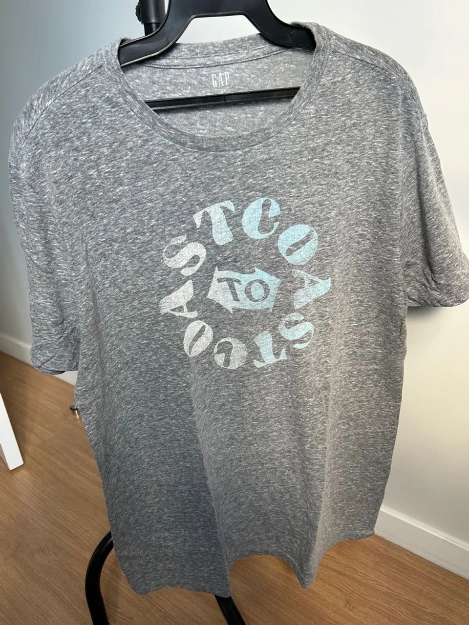 Camiseta GAP cinza- Conforto e Estilo!