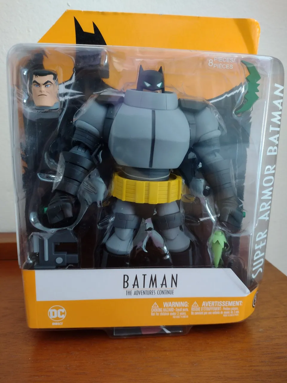 Batman Super Armor - DC Collectibles