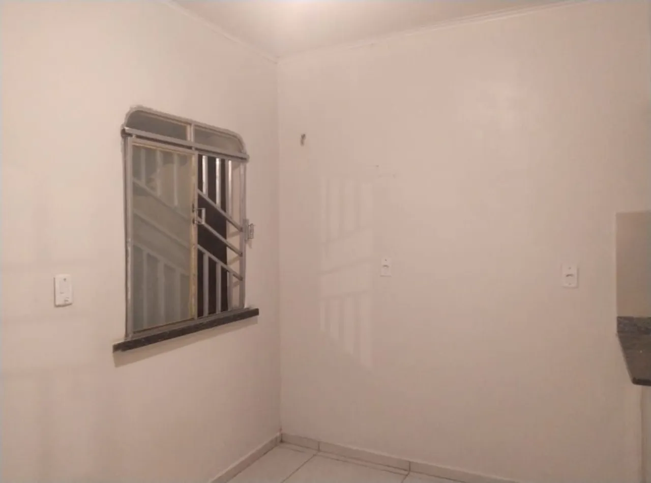 Aluga-se apartamento