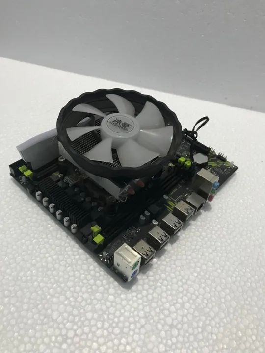 Kit Processador Intel Xeon E5-2660 v4 + Placa-Mãe X99 Machinist + Cooler e 8GB RAM