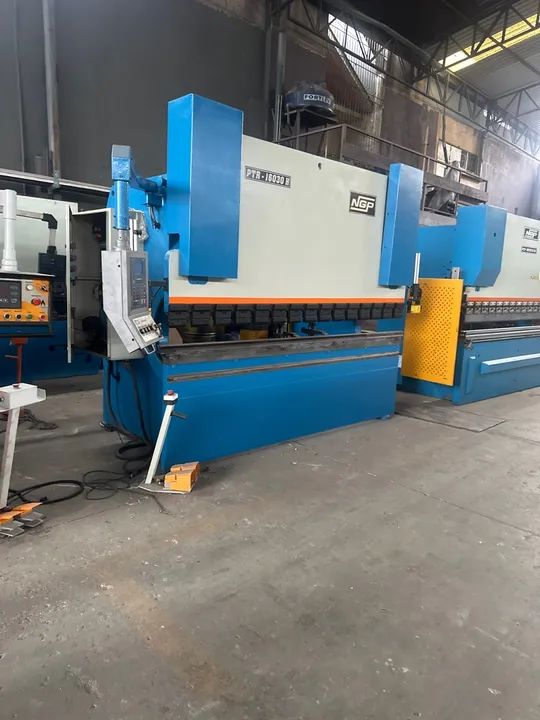 Dobradeira Newton CNC - PTR-16030 R 