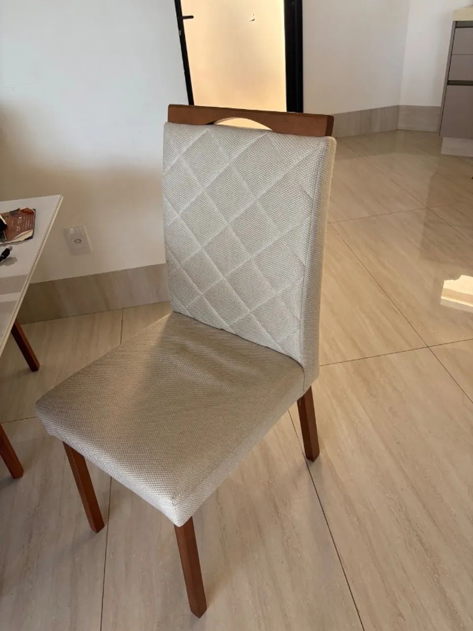 Cadeira para mesa de jantar 