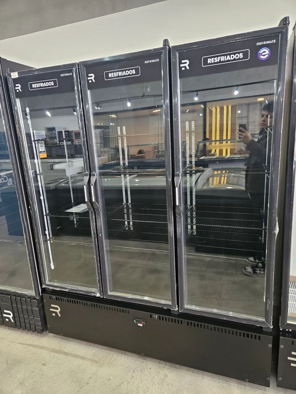 auto serviço refrigerada 3 portas multiuso - a pronta entrega 