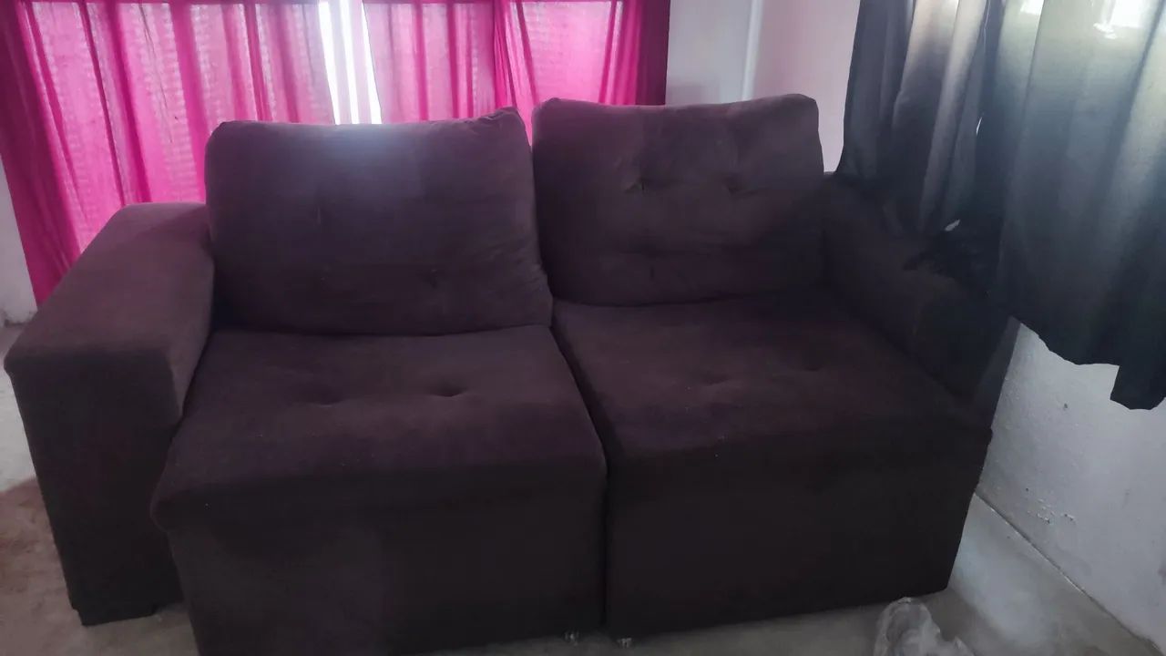 Sofá 2 lugares em tecido aconchegante