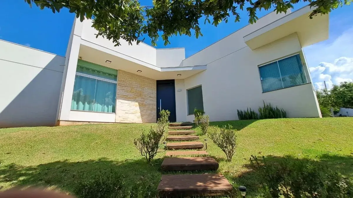 Casa no condomínio Condomínio do Bosque I para venda com 4 quartos, sendo 2 suítes, 350m²