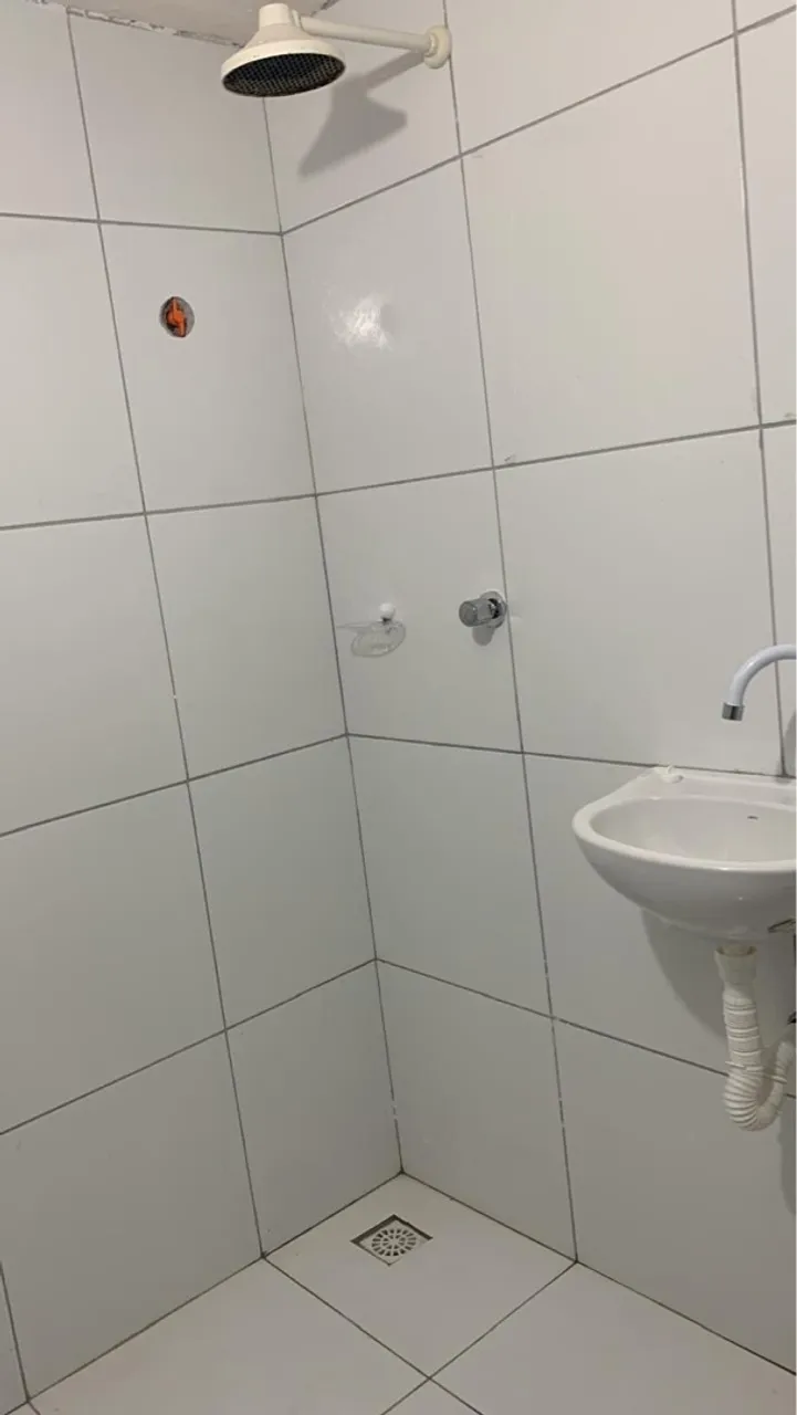 Alugo casa 2 quartos no Igapó