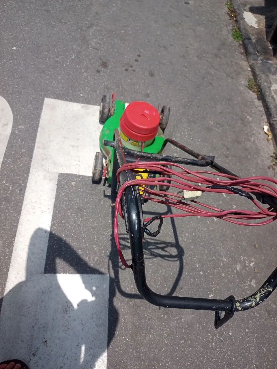Roçadeira de grama profissional - Foto 3