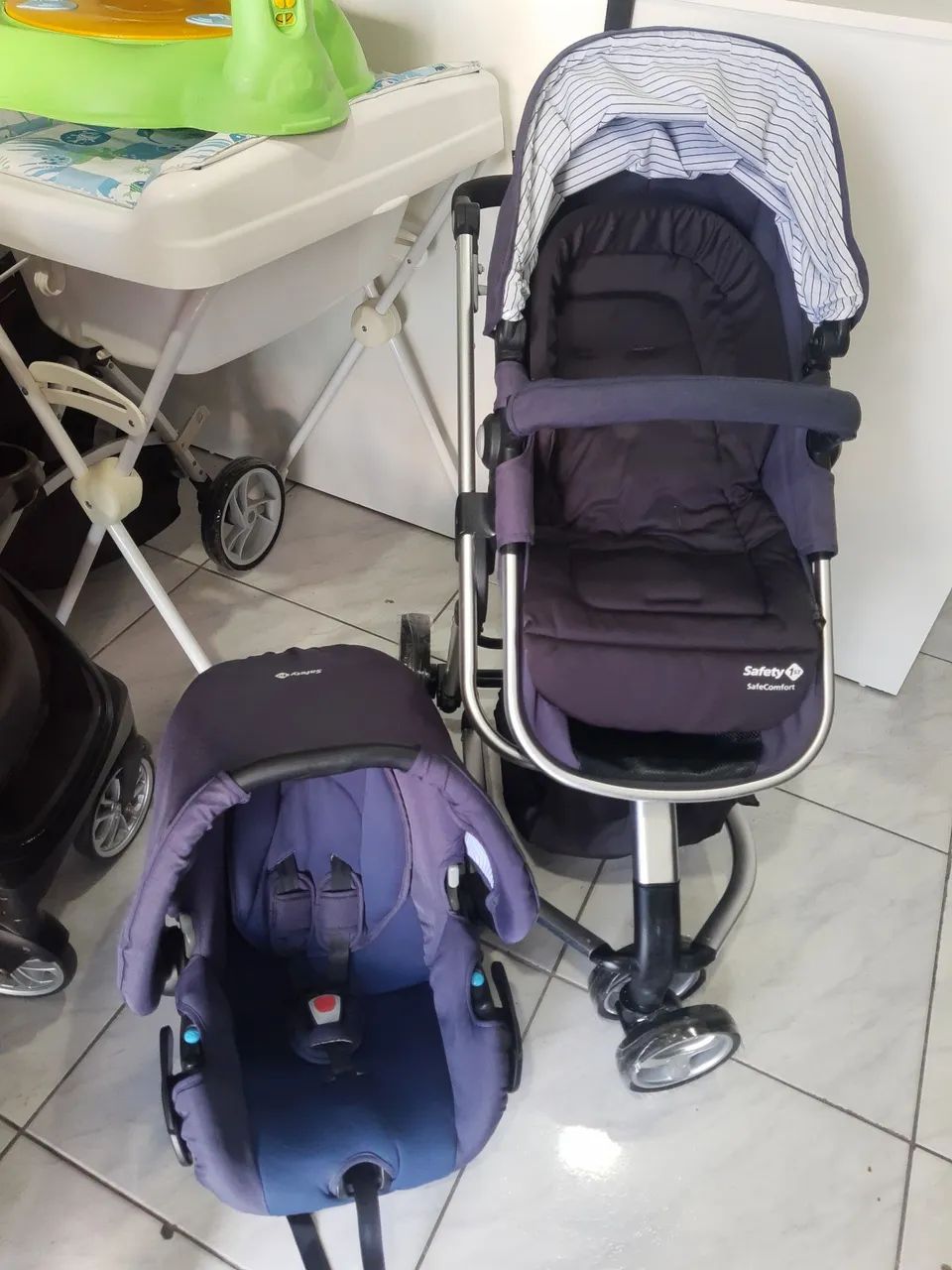 Carrinho de Bebê Safety 1st novinho  R$:1.099,00: 10 X sem juros no cartão 