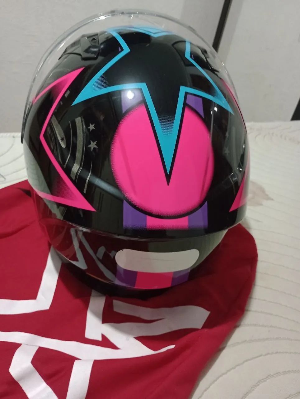  Vendo capacete masculino e feminino 300 cada  - Foto 2