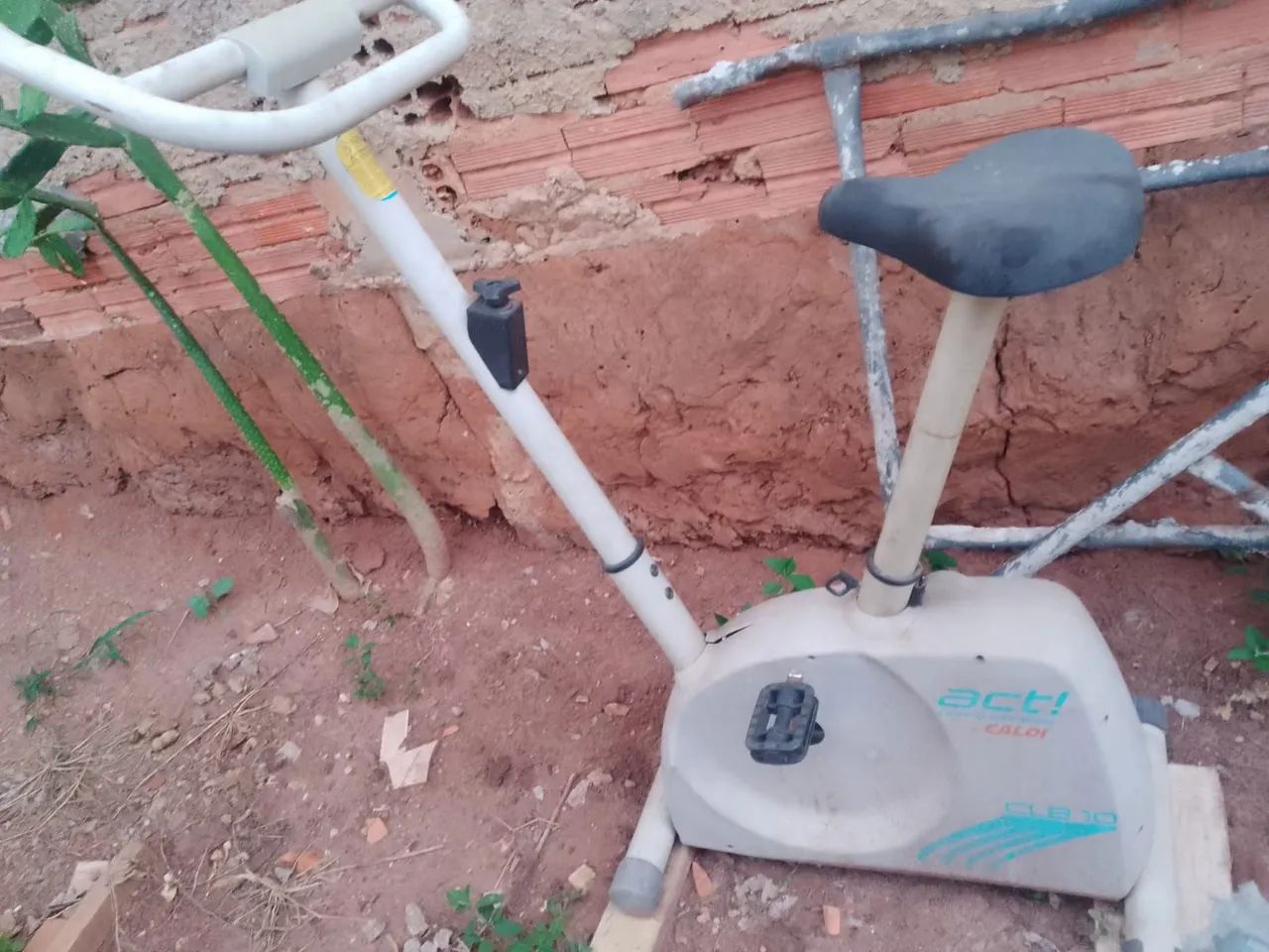 Vendo bicicleta ergométrica  - Foto 2