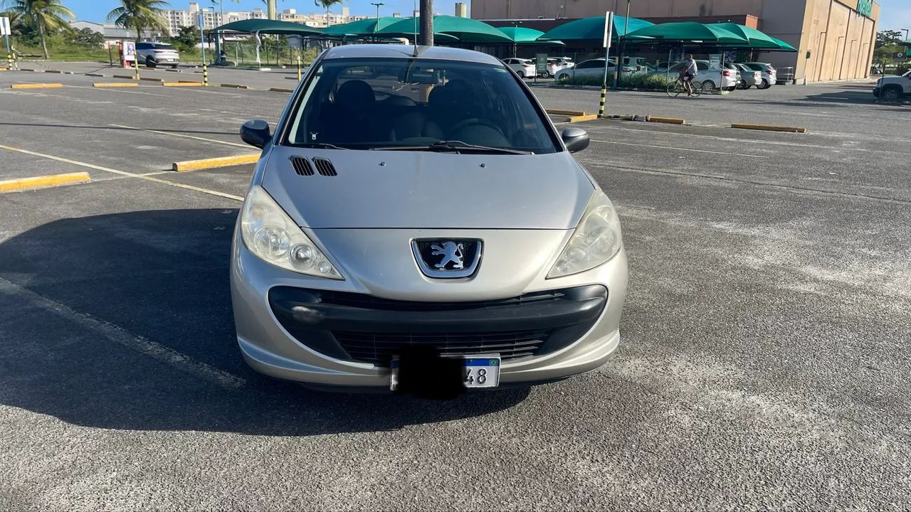 Peugeot 207 207 XR 1.4 Flex 8V 3p 2010