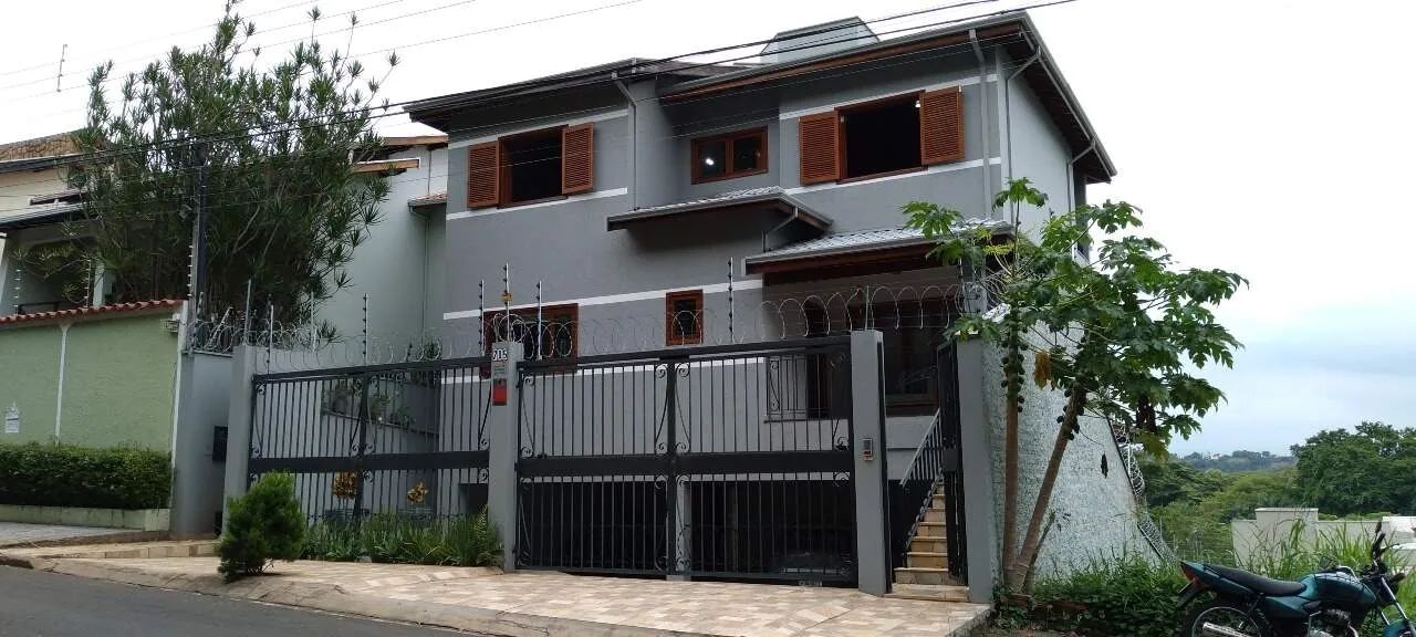 Casa à venda no bairro Centro