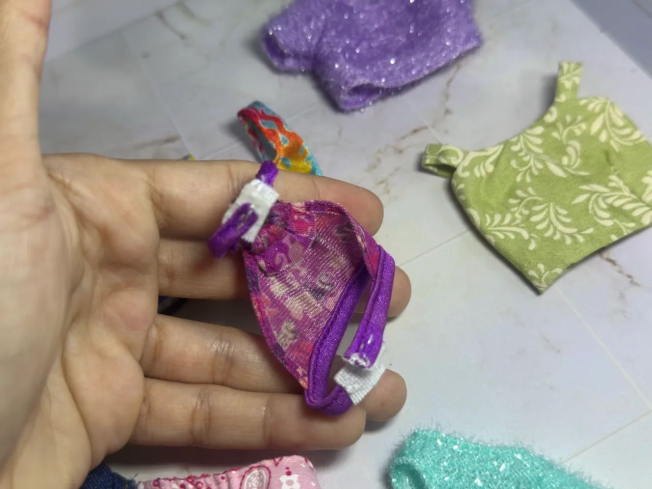 Roupas boneca barbie blusa calça biquini ESCOLHER 10rs UNIDADE CADA - Foto 3