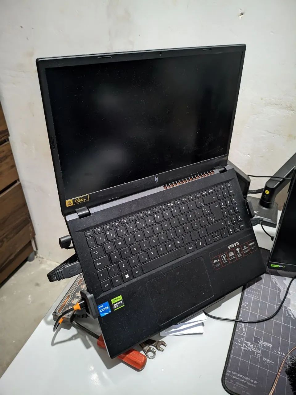 ACER NITRO V15 