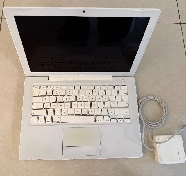 MacBook White 2.4 GHZ INTEL CORE 2 DUO - Foto 2