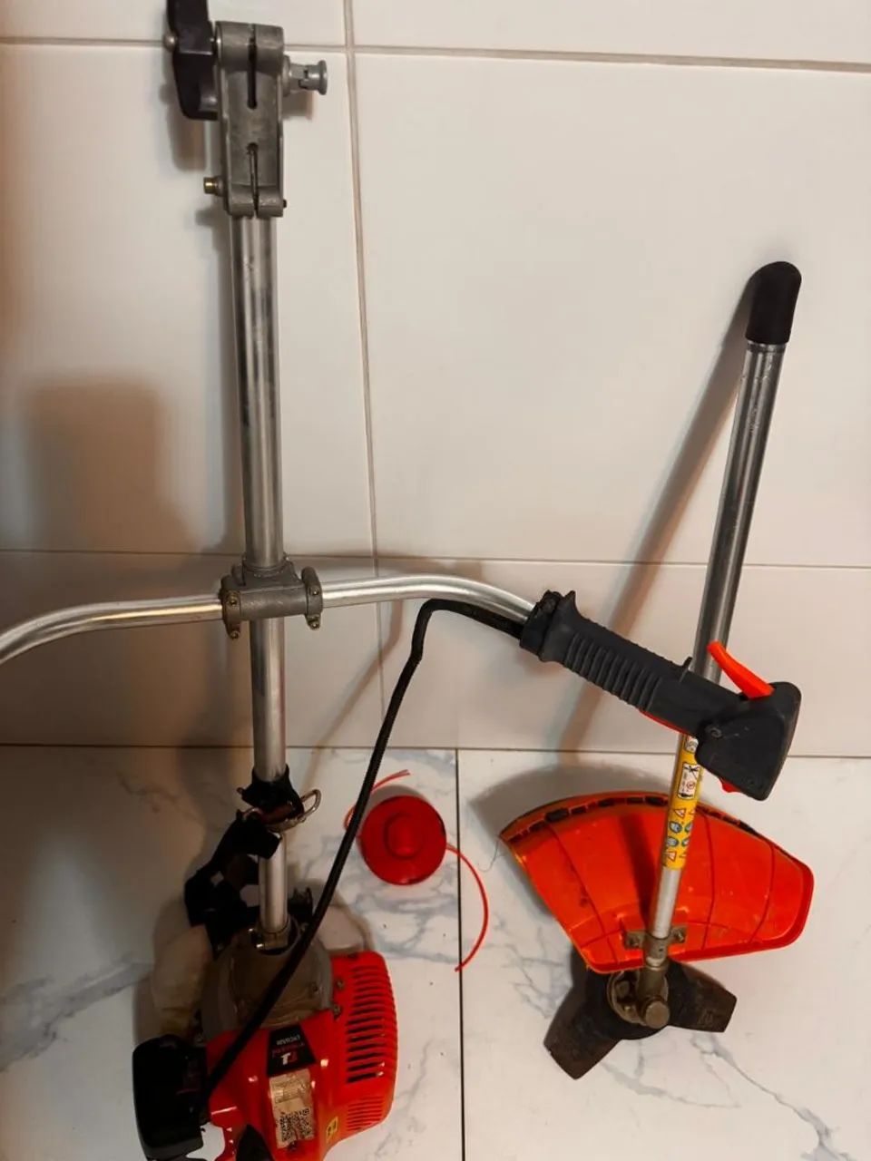 Vendo Roçadeira  - Foto 2