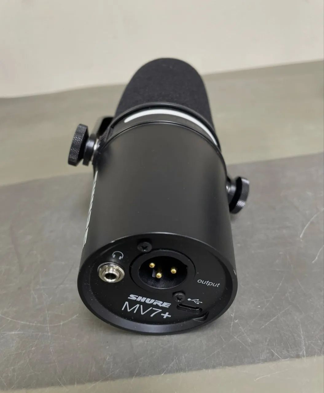 Microfone Shure mv7+ / Mv7 Plus - acompanha caixa e todos itens