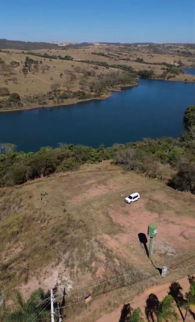 Vend Lote com vista panorâmica, fundos para lago Corumbá IV, pronto para construir - Foto 4