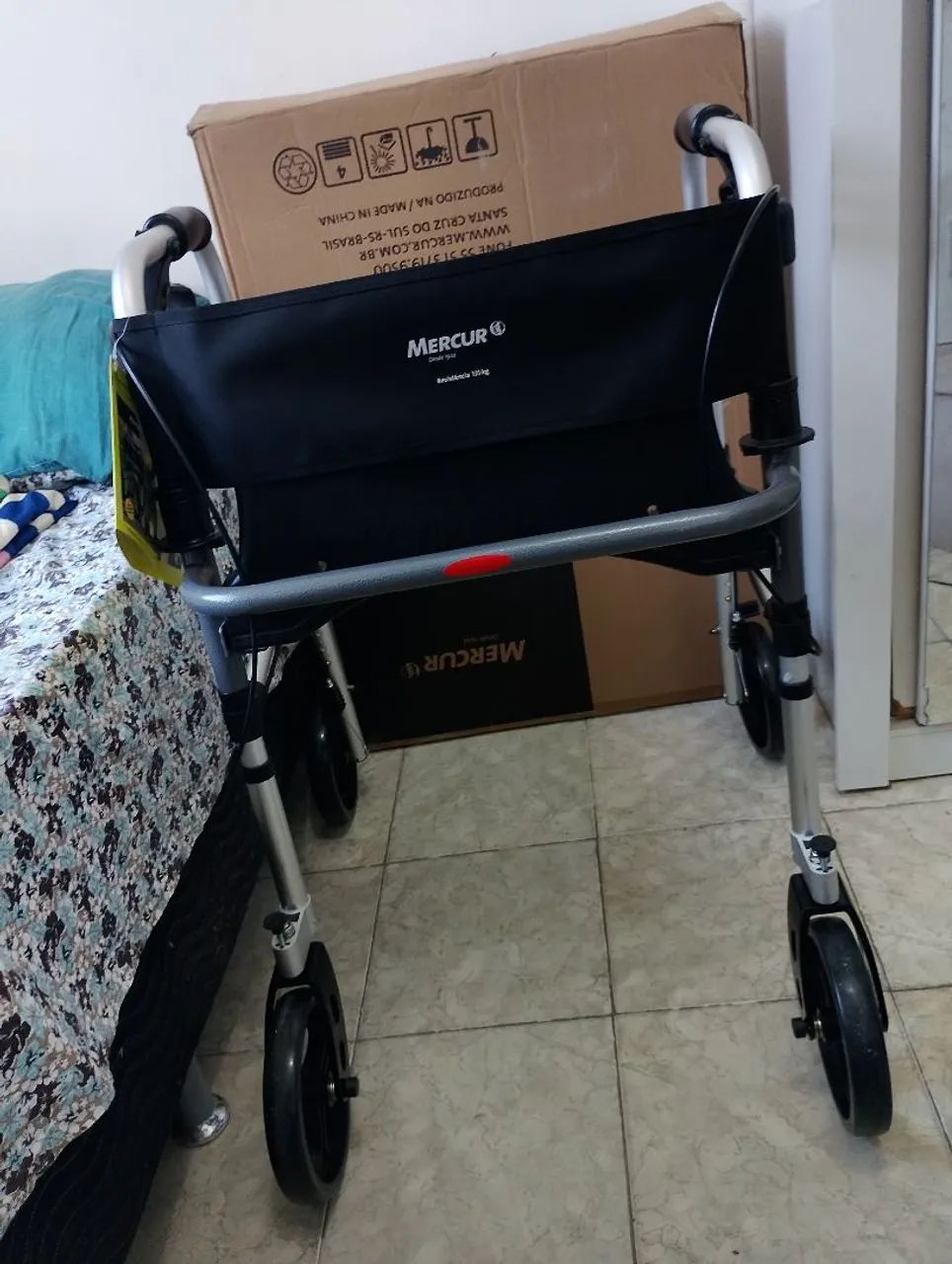 Andador 4 rodas  - Foto 4