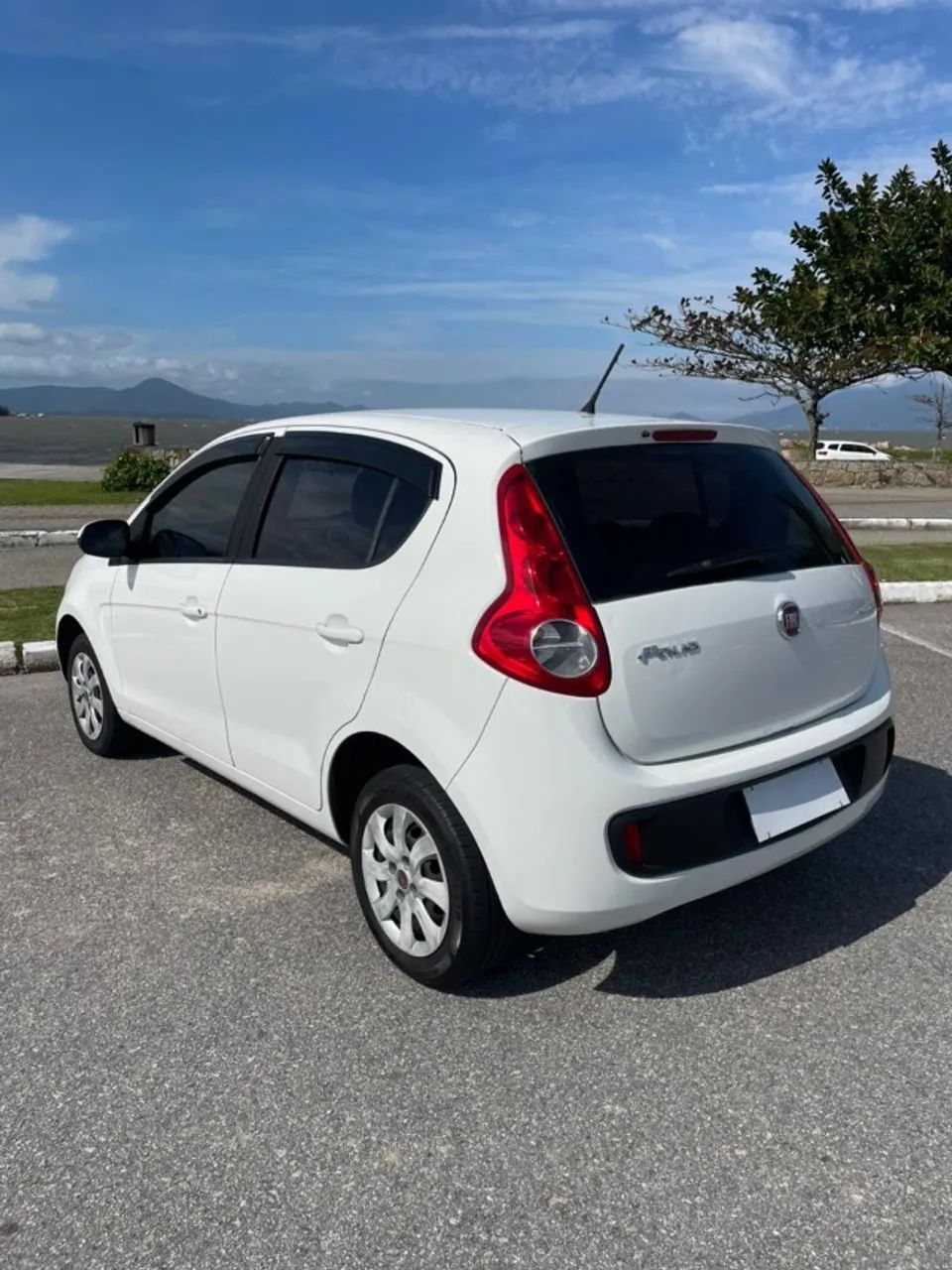 Fiat Palio Attractive 1.0 EVO Fire Flex 8V 5P 2016 - Foto 4