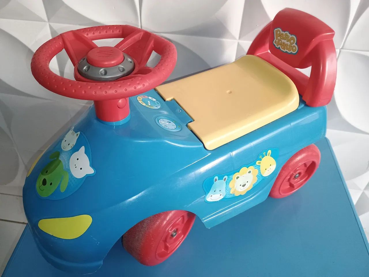 Kit com carrinho e brinquedos para bebês  - Foto 2