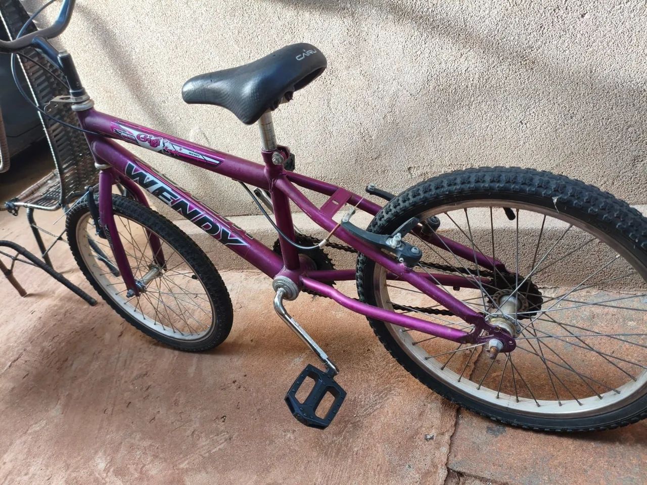 Vendo bicicleta roxa - Foto 4