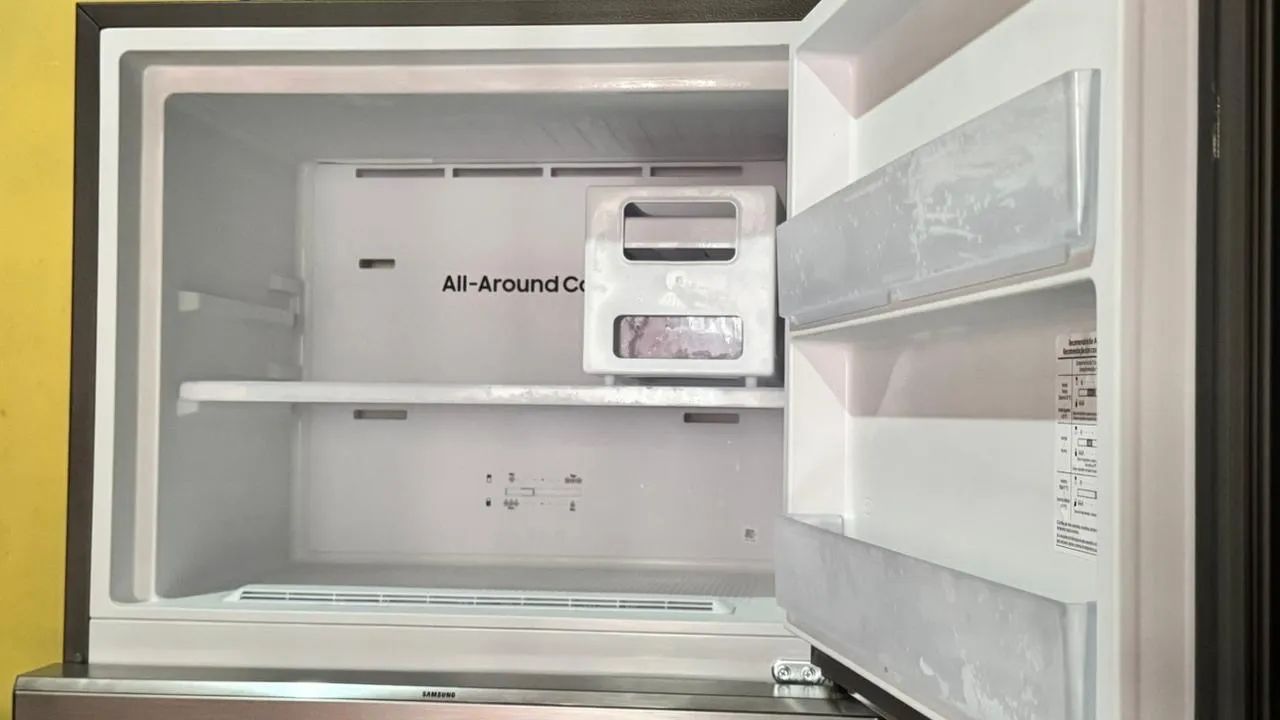 Geladeira Samsung RT42- 411 Litros- bivolt - Foto 3