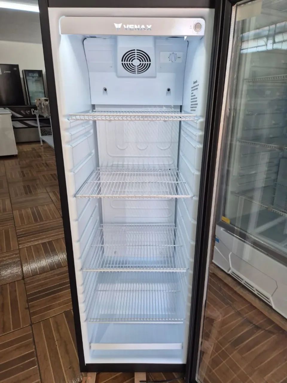 Expositor slim Venax Nova 209 litros  - Foto 3