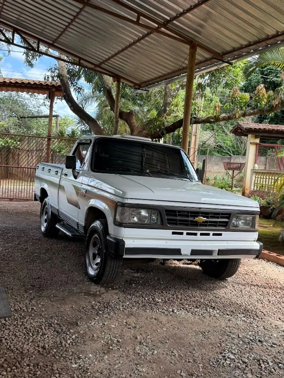 Chevrolet D-20 S / LUXE 3.9/4.0 DIESEL 1995