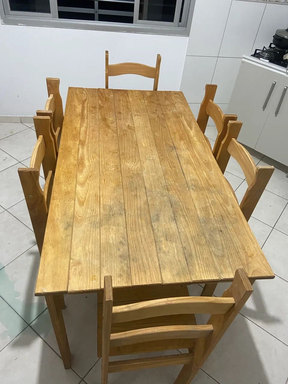 Mesa de madeira com 6 cadeiras  - Foto 2