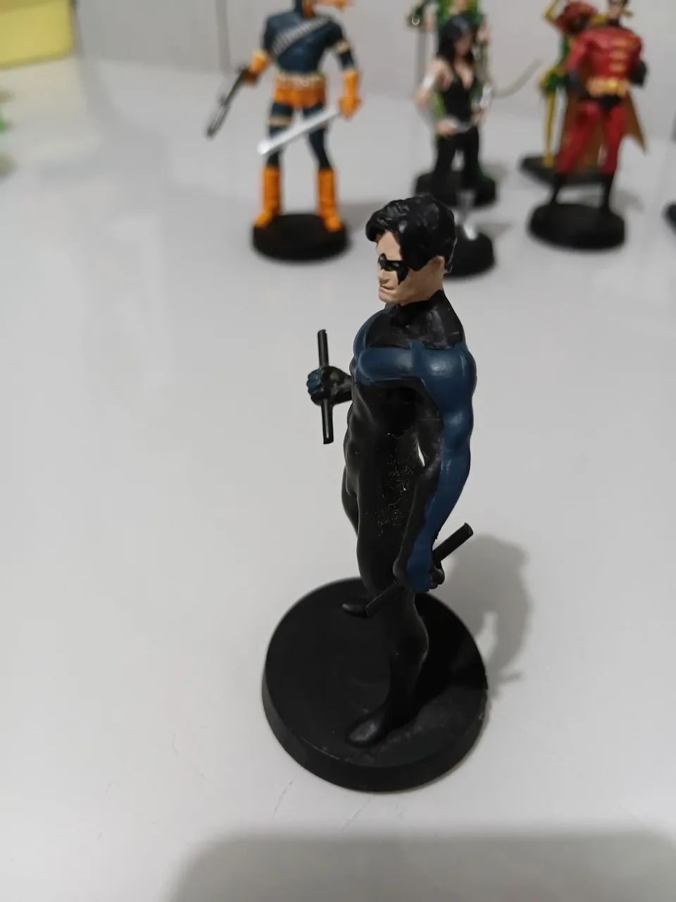 Figura Eaglemoss  DC Asa Noturna, com revista. - Foto 4