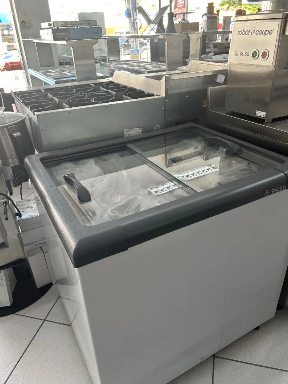 Freezer Horizontal Vidro Reto 200 Litros 