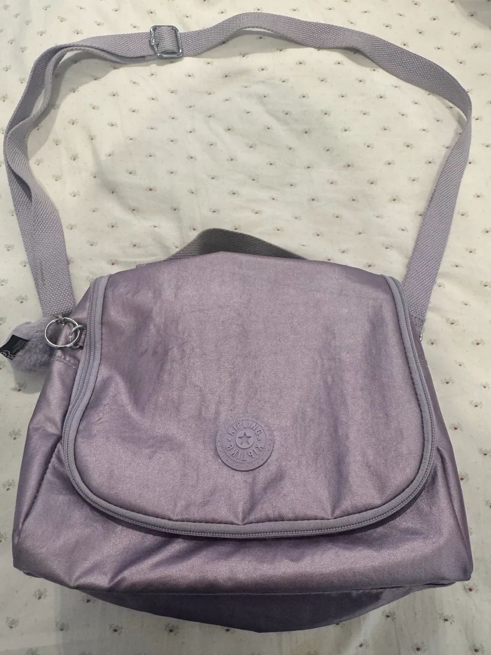 Vendo Lancheira e Estojo da marca Kipling  - Foto 2