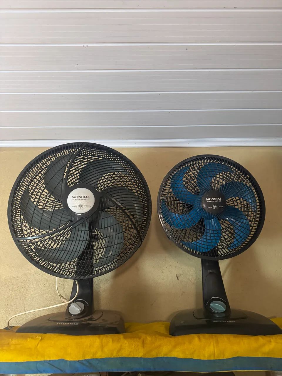 Dois ventiladores 