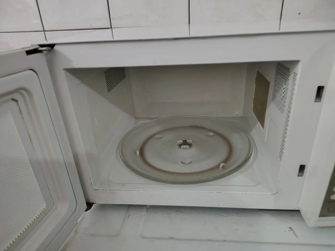 Microondas Electrolux MEF41 31L