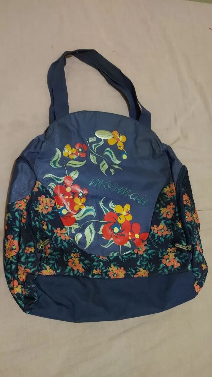Bolsa Mormaii azul com estampa floral 