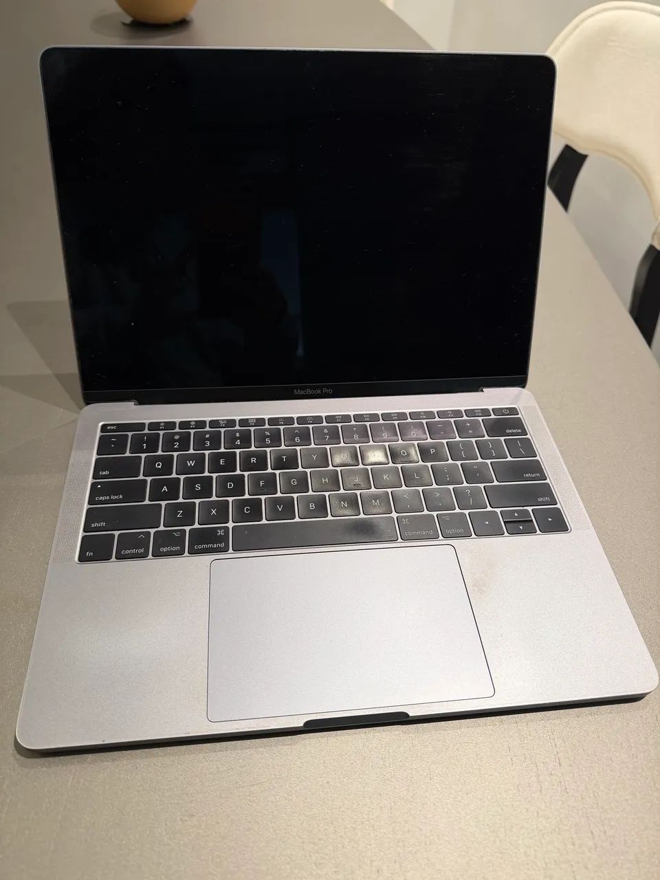 MacBook Pro 13 polegadas l Intel i5 2,3 GHz l 256 GB  - Foto 4