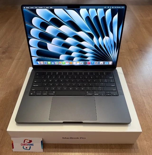 美品　MacBook Pro 14インチ M4 16GB 512GB MacBook PRO M4 - 14