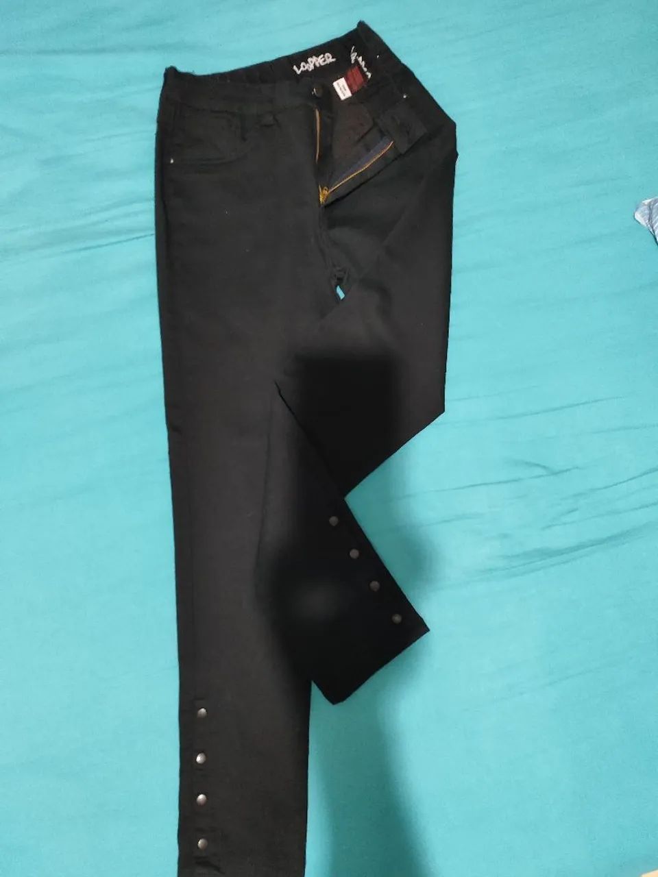 Calça Loopper feminina, n° 38, de stretch, cor preta, usou uma vez. - Foto 3