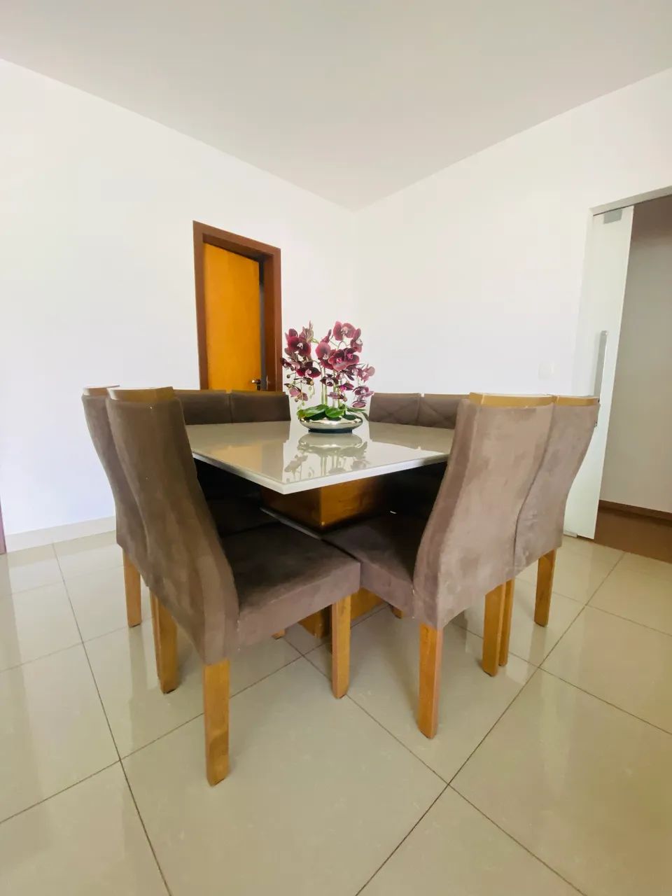 Mesa de jantar com 8 cadeiras  - Foto 4