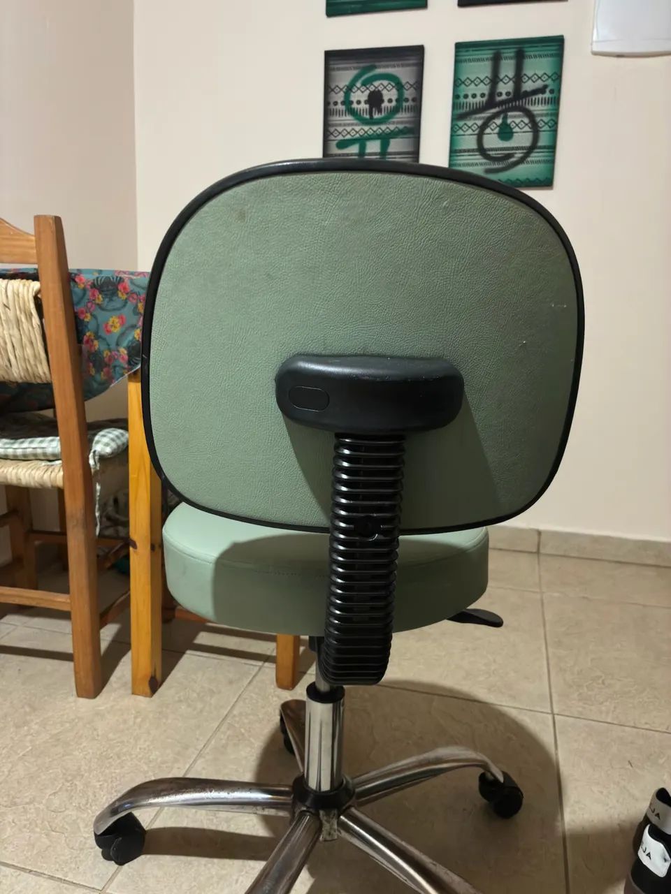 Cadeira mocho giratório 