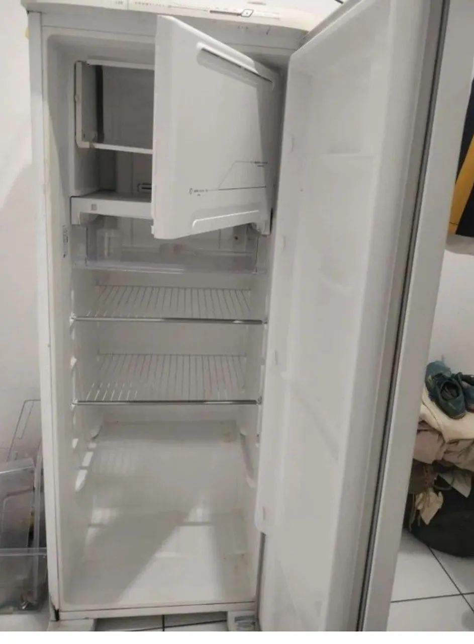 Vendo geladeira Eletrolux  - Foto 2