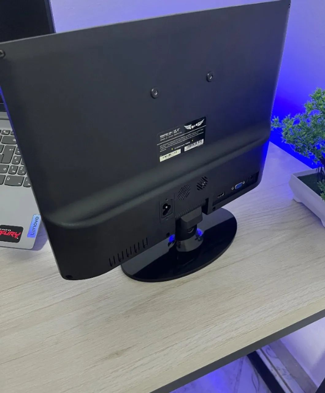 Monitor Tronos 15.4 Polegadas, LED, Preto - Foto 3