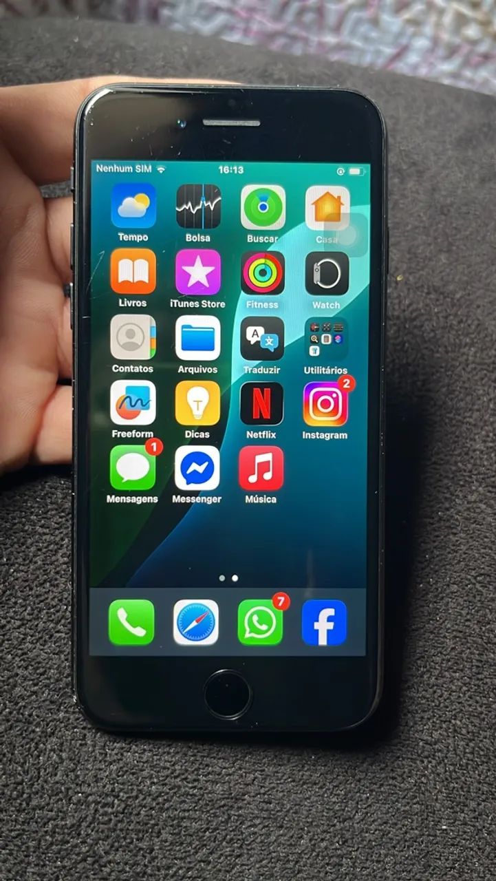 iPhone SE 2ª Geração - 64GB - Foto 2