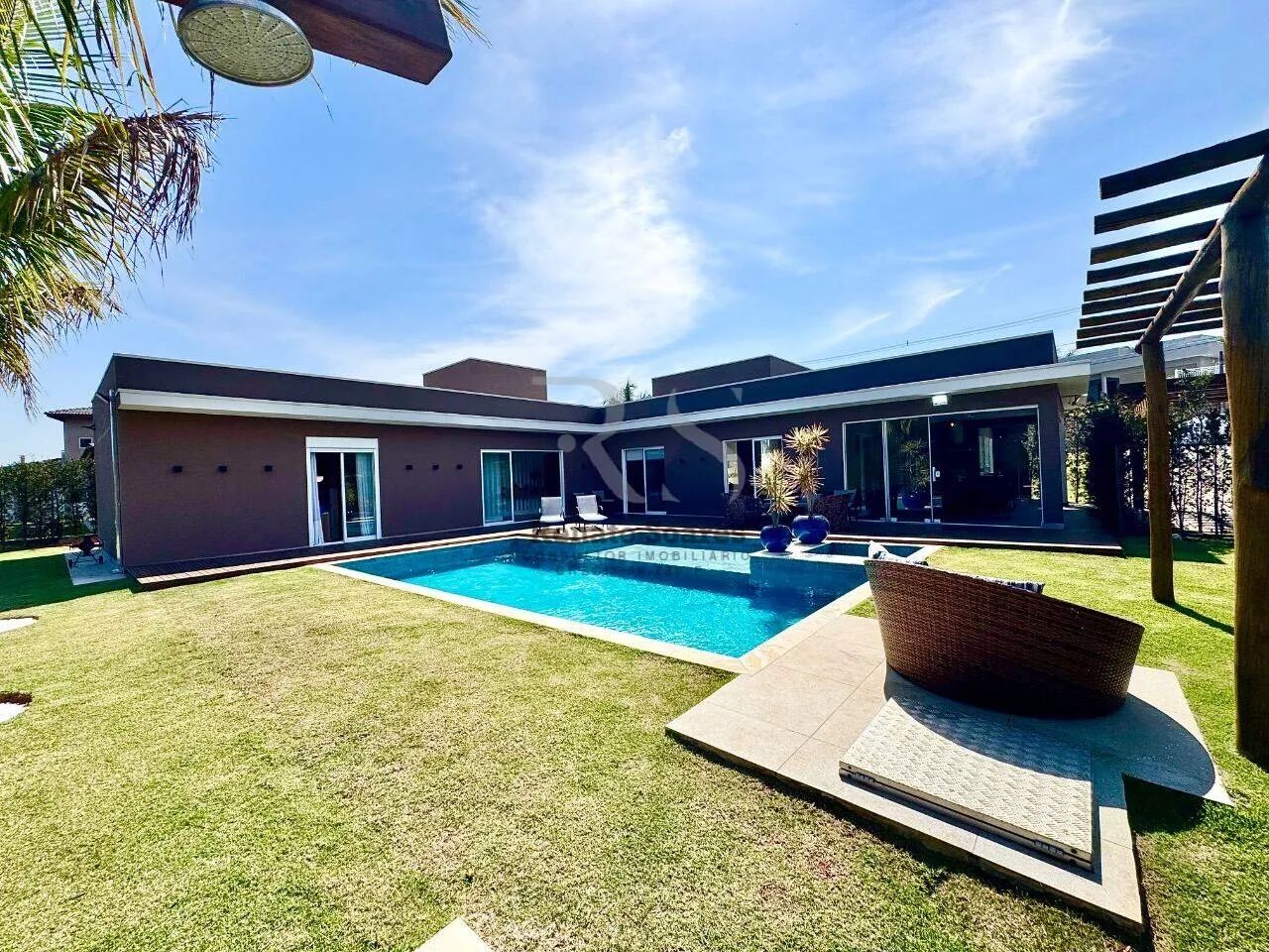 CASA TÉRREA MOBILIADA E DECORADA , COM 4 SUÍTES E PISCINA, INHANDJARA - Foto 4
