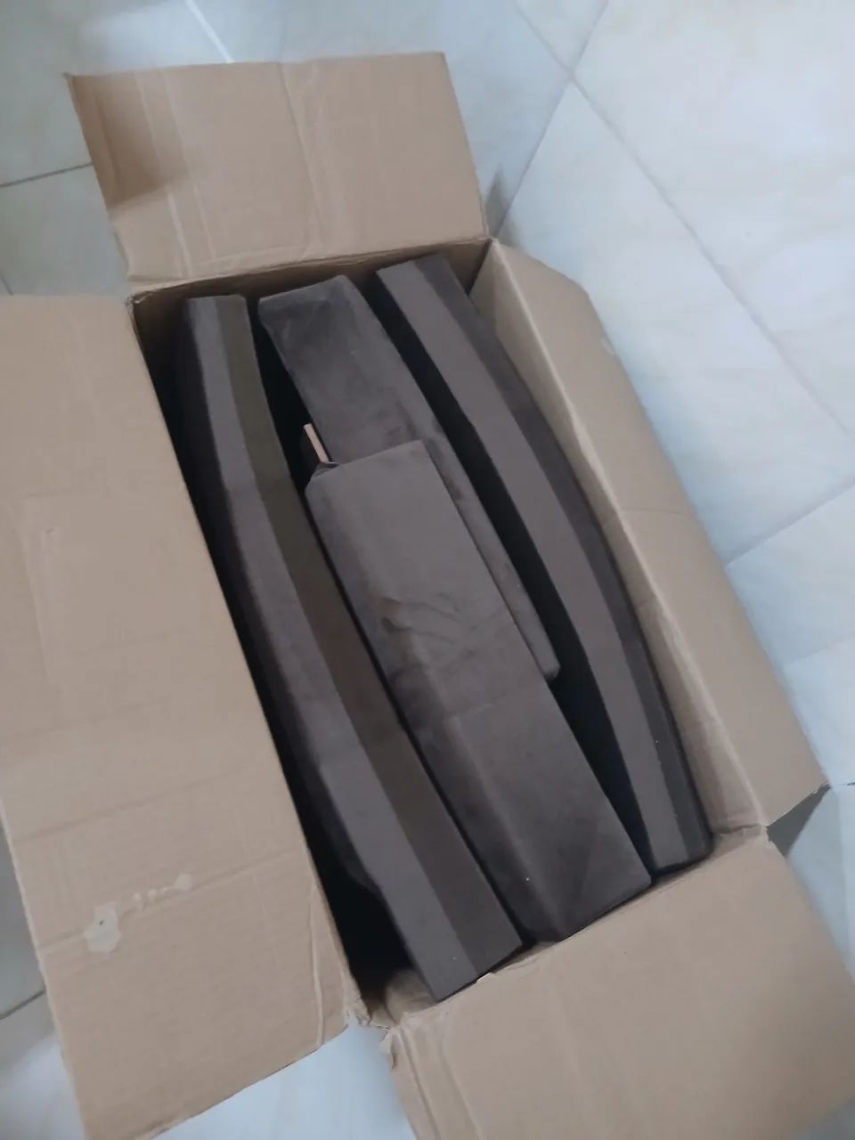 Vendo uma persiana e duas cadeiras novas  - Foto 2