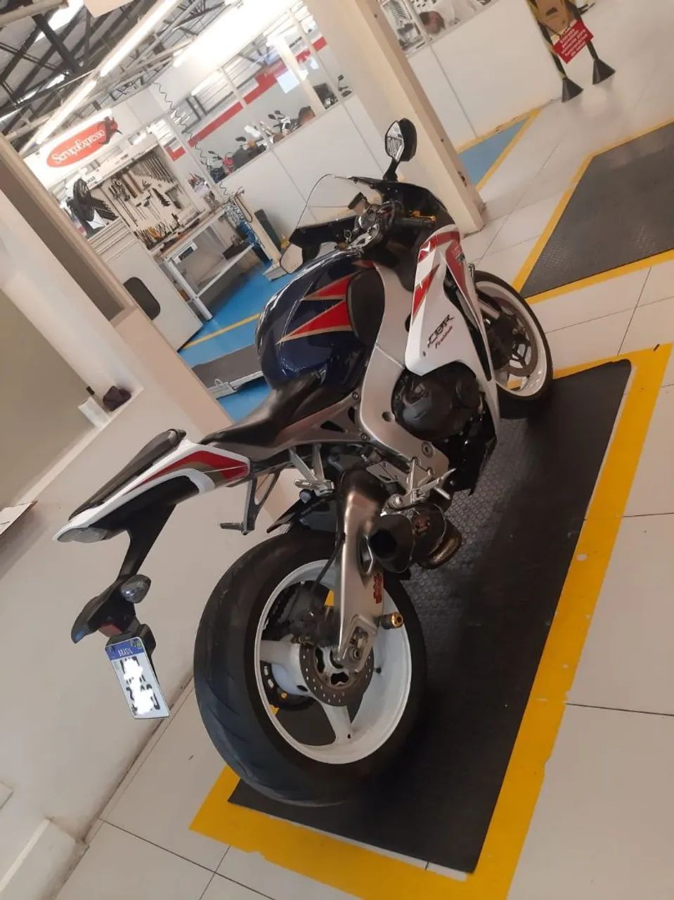 CBR 1000 RR FIREBLADE  - Foto 5