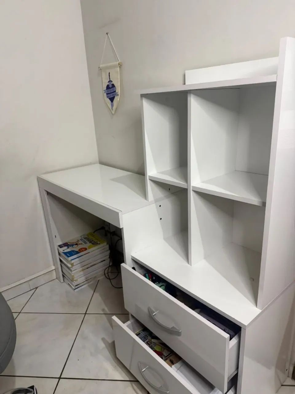 Mesa de estudos com 2 gavetas fundas - Foto 3