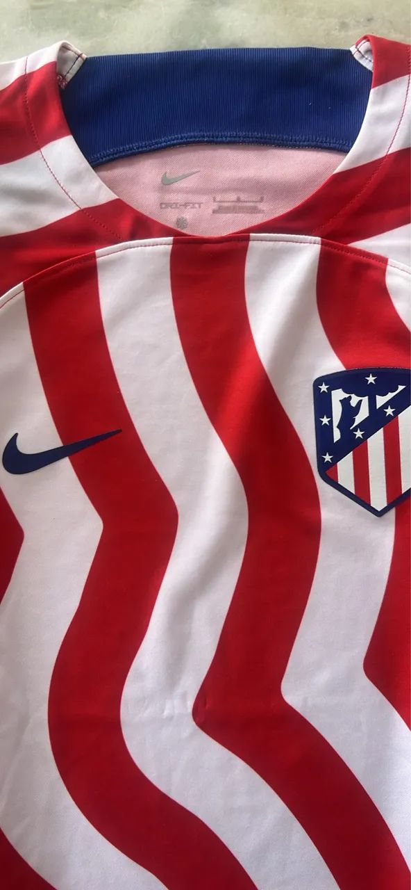 Camisa do atlético de madrid Nike listrada vermelho e branco? - Foto 3