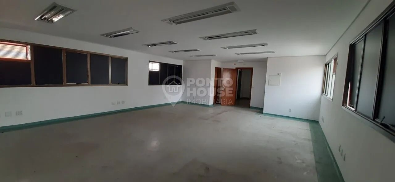 Sala comercial de 60m² vão livre e 02 vagas, ao lado Metrô Ana Rosa - Foto 4